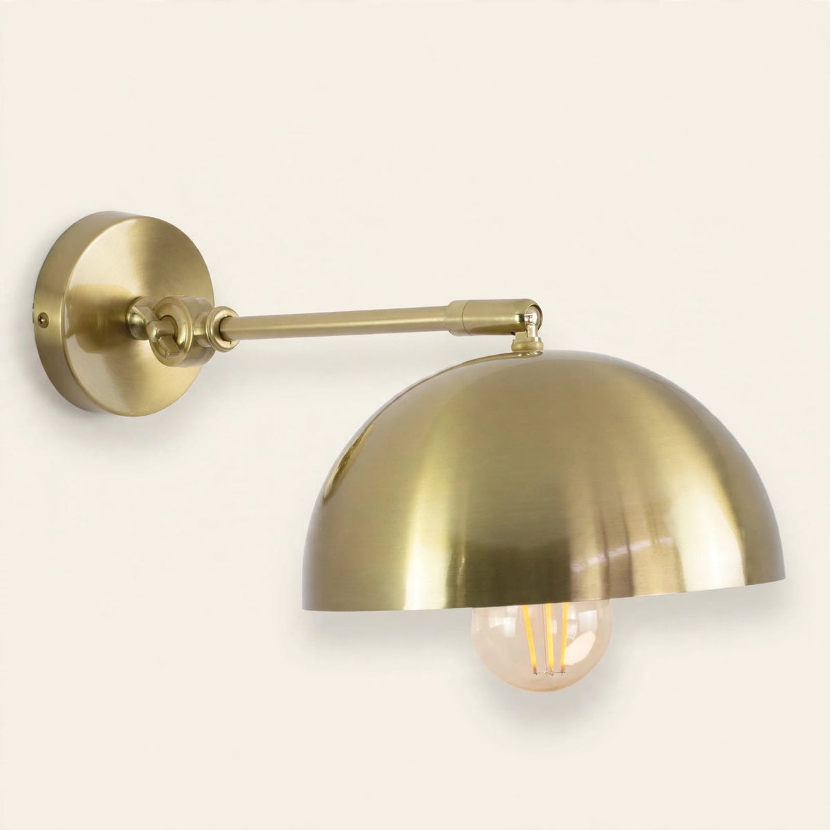 Aplique de Pared GNIST — Metal Dorado Cepillado