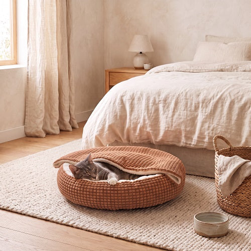 Cama para Mascotas VILO — Redonda con Manta, Marrón y Crudo